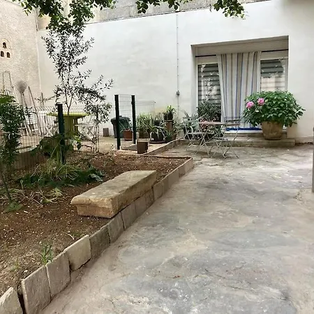 La Terrasse Royale De Castries